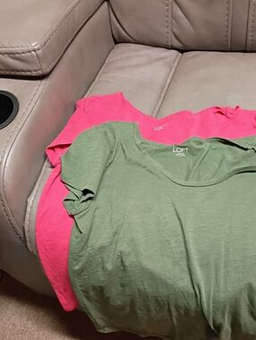 LOFT Scoop Neck Tees in Olive and Hot Pink